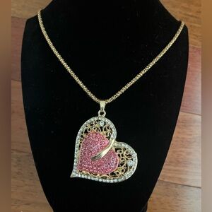 Betsey Johnson Heart Pendant Necklace Gold Tone Pink Crystal Valentine Gift Her